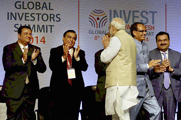 modi with mukesh ambani